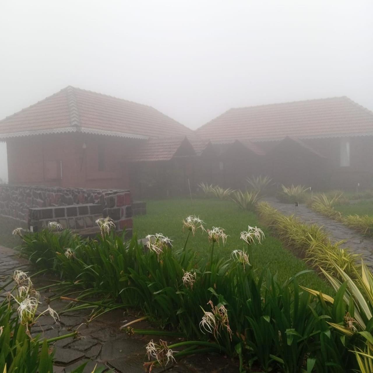 Umbartha Resort Naneghat Ghātghar المظهر الخارجي الصورة